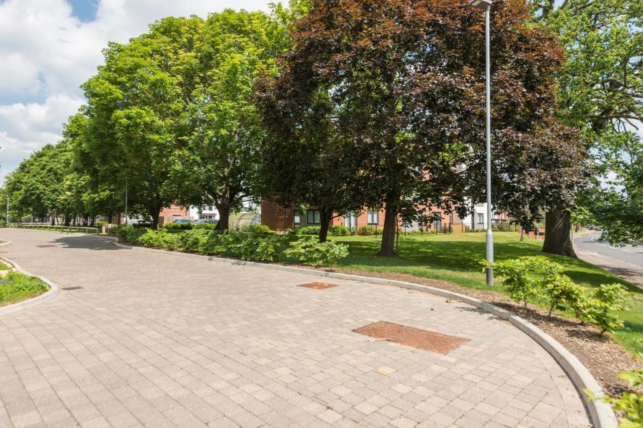 Greenfield Modern 3Br Home - Southcote Lane , Reading Exteriör bild