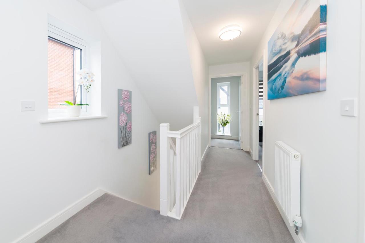 Greenfield Modern 3Br Home - Southcote Lane , Reading Exteriör bild