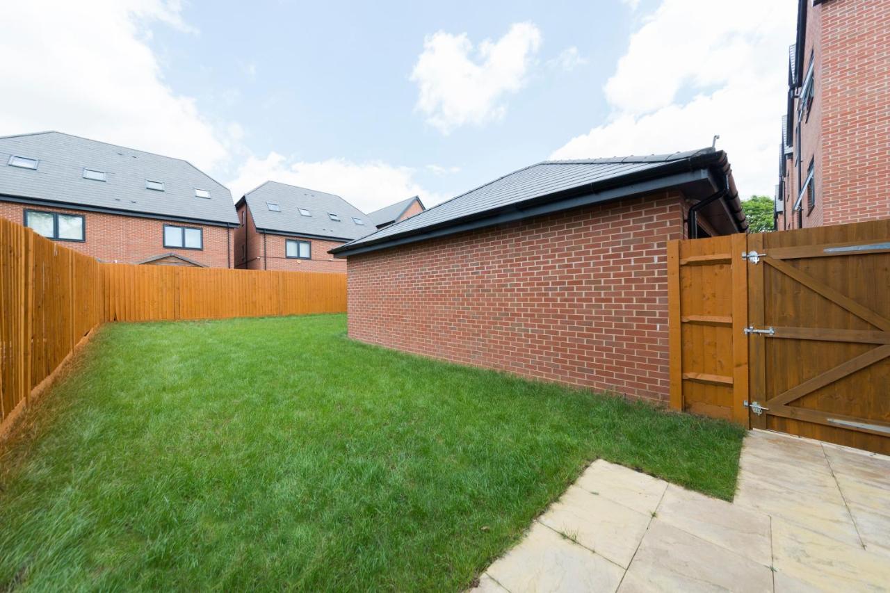 Greenfield Modern 3Br Home - Southcote Lane , Reading Exteriör bild