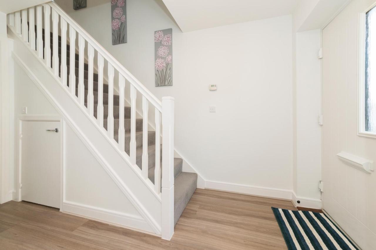 Greenfield Modern 3Br Home - Southcote Lane , Reading Exteriör bild