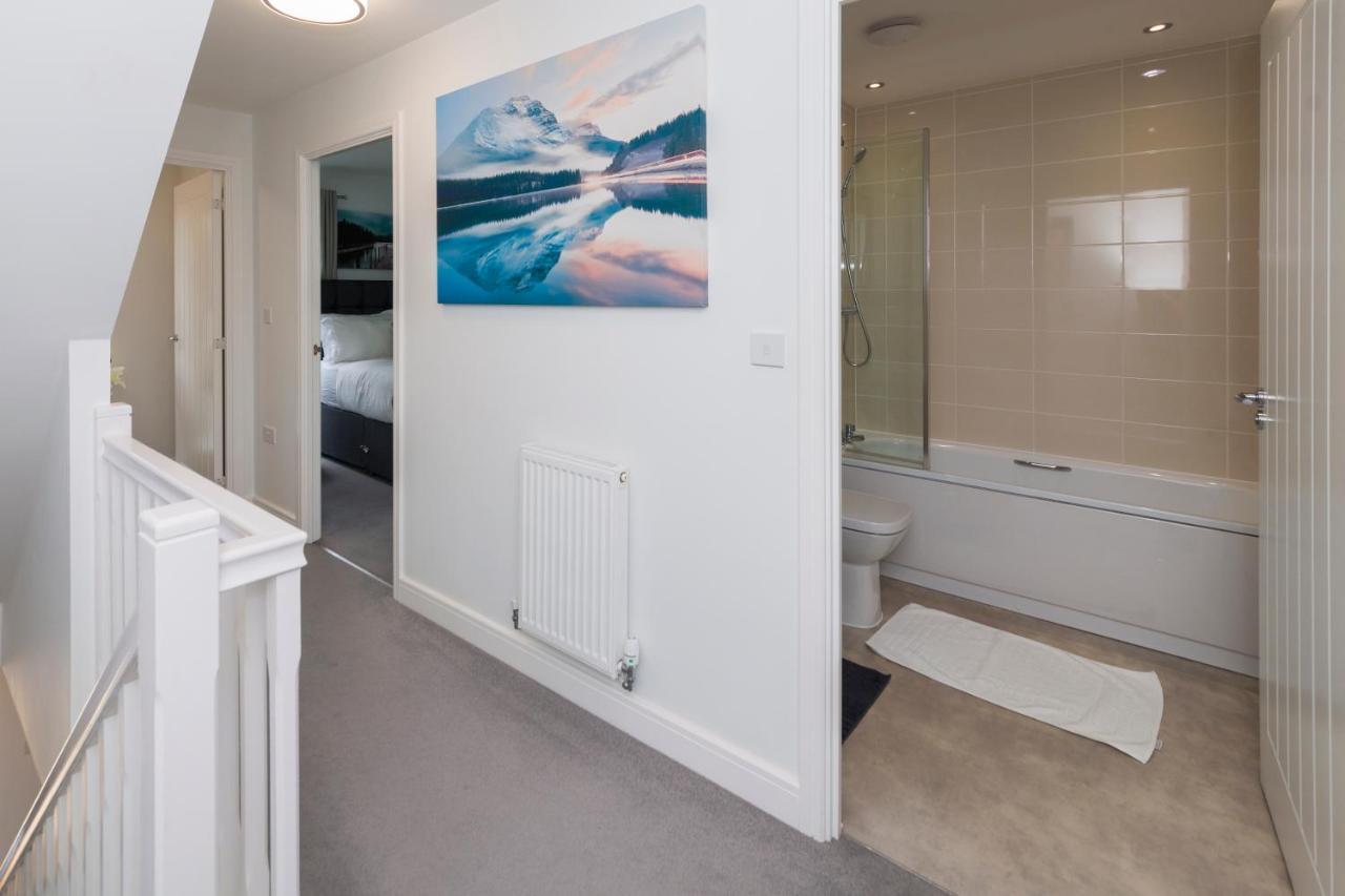 Greenfield Modern 3Br Home - Southcote Lane , Reading Exteriör bild