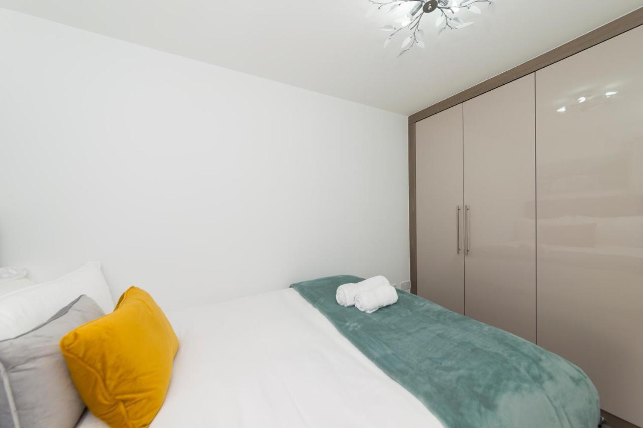 Greenfield Modern 3Br Home - Southcote Lane , Reading Exteriör bild