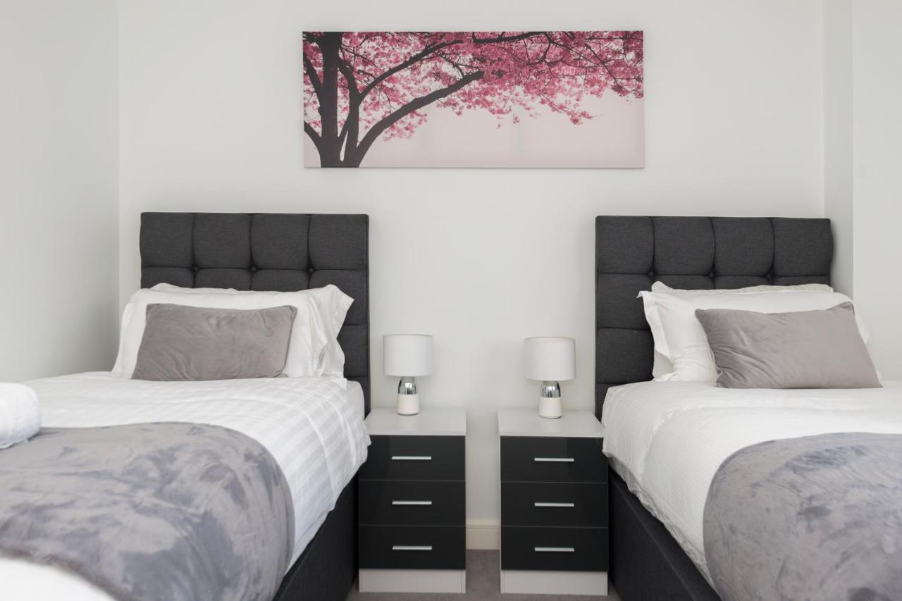 Greenfield Modern 3Br Home - Southcote Lane , Reading Exteriör bild