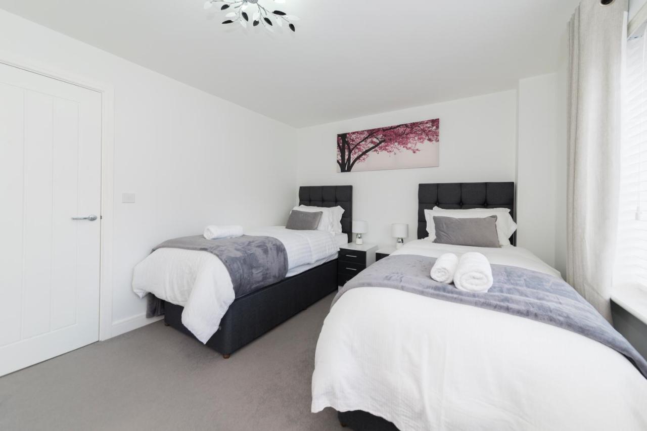 Greenfield Modern 3Br Home - Southcote Lane , Reading Exteriör bild