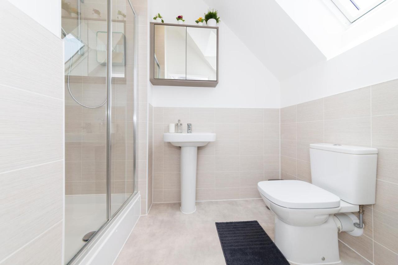 Greenfield Modern 3Br Home - Southcote Lane , Reading Exteriör bild